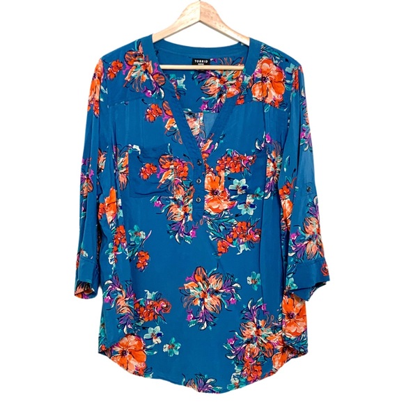 Torrid Blue Floral Harper Pullover Challis Blouse Tunic Size 1X 14-16 Summer Top - Picture 4 of 16